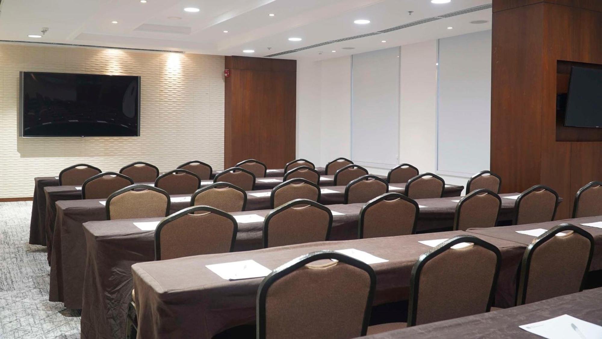 Hotel Hilton Garden Downtown, 4*