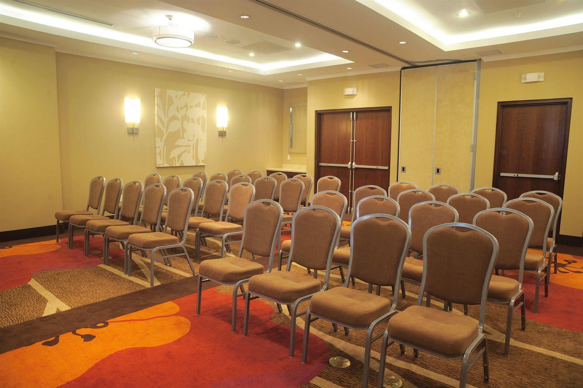 Hilton Garden Downtown, Hotel 4*